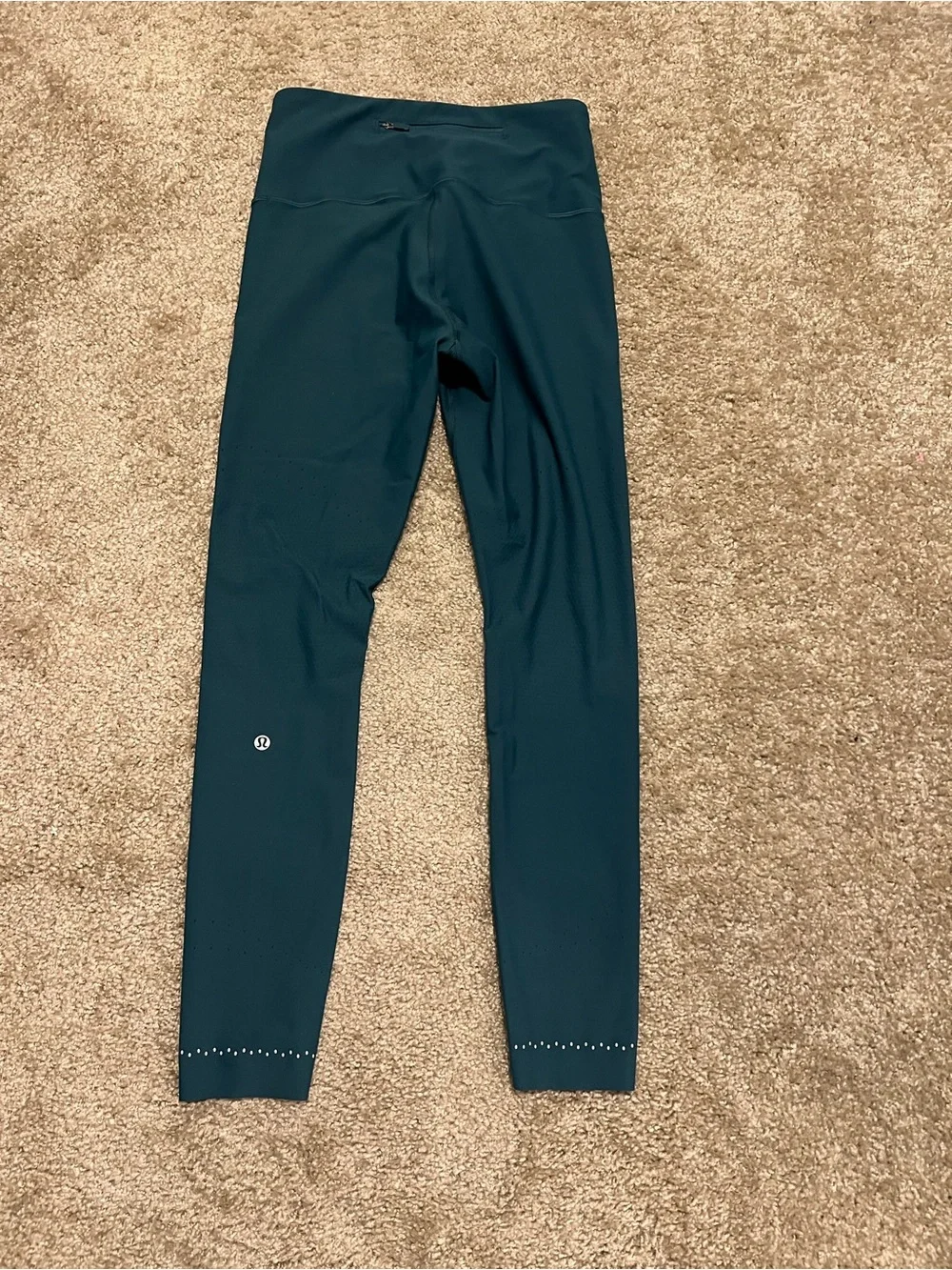 Lululemon Zoned in tight 27” night diver $148 size 10